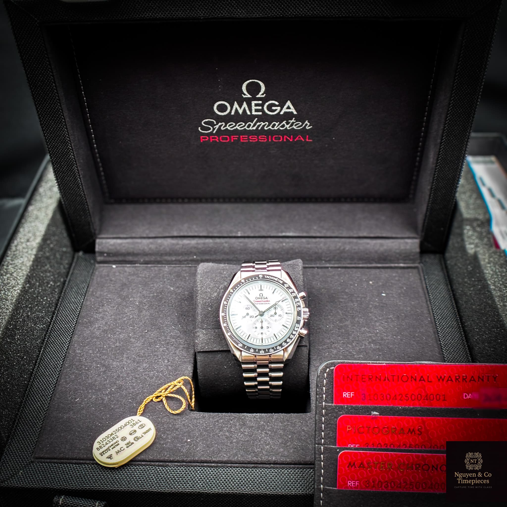 OMEGA Speedmaster Professional Moonwatch